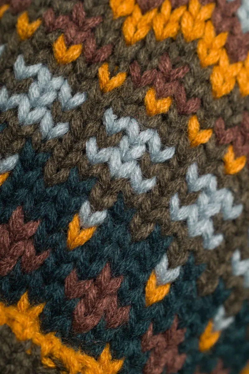 Runr Dolomites Bobble Hat-1